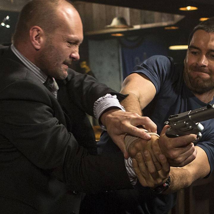 Antony Starr sheriffs between criminal and cop in Banshee